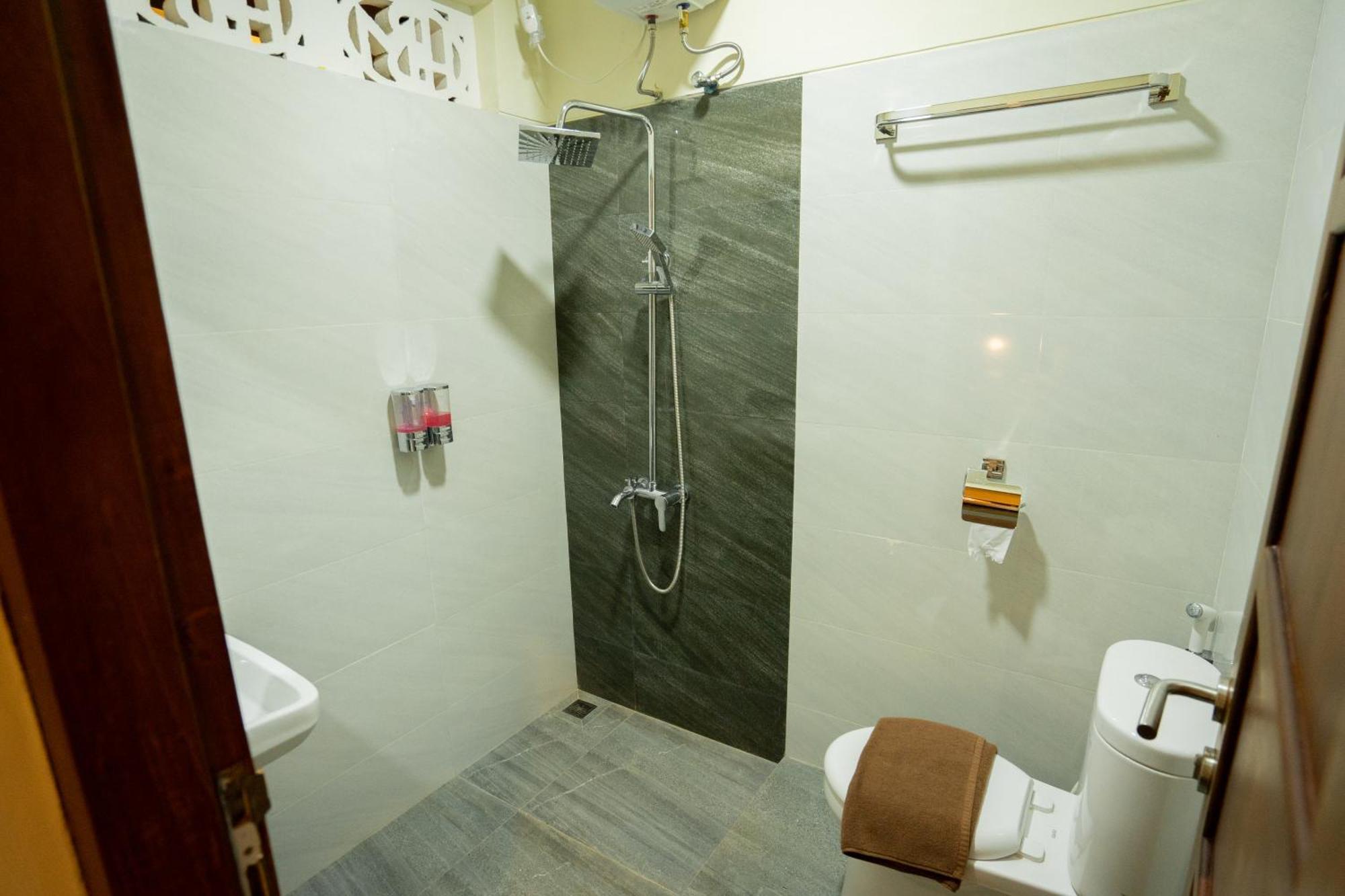 Yuwono Hotel & Villa Malioboro Yogyakarta Exterior photo