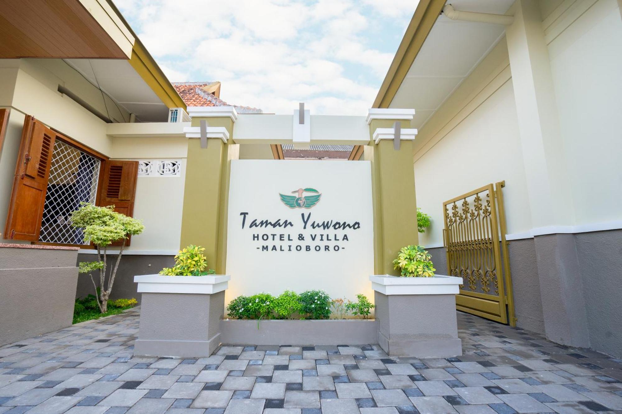 Yuwono Hotel & Villa Malioboro Yogyakarta Exterior photo